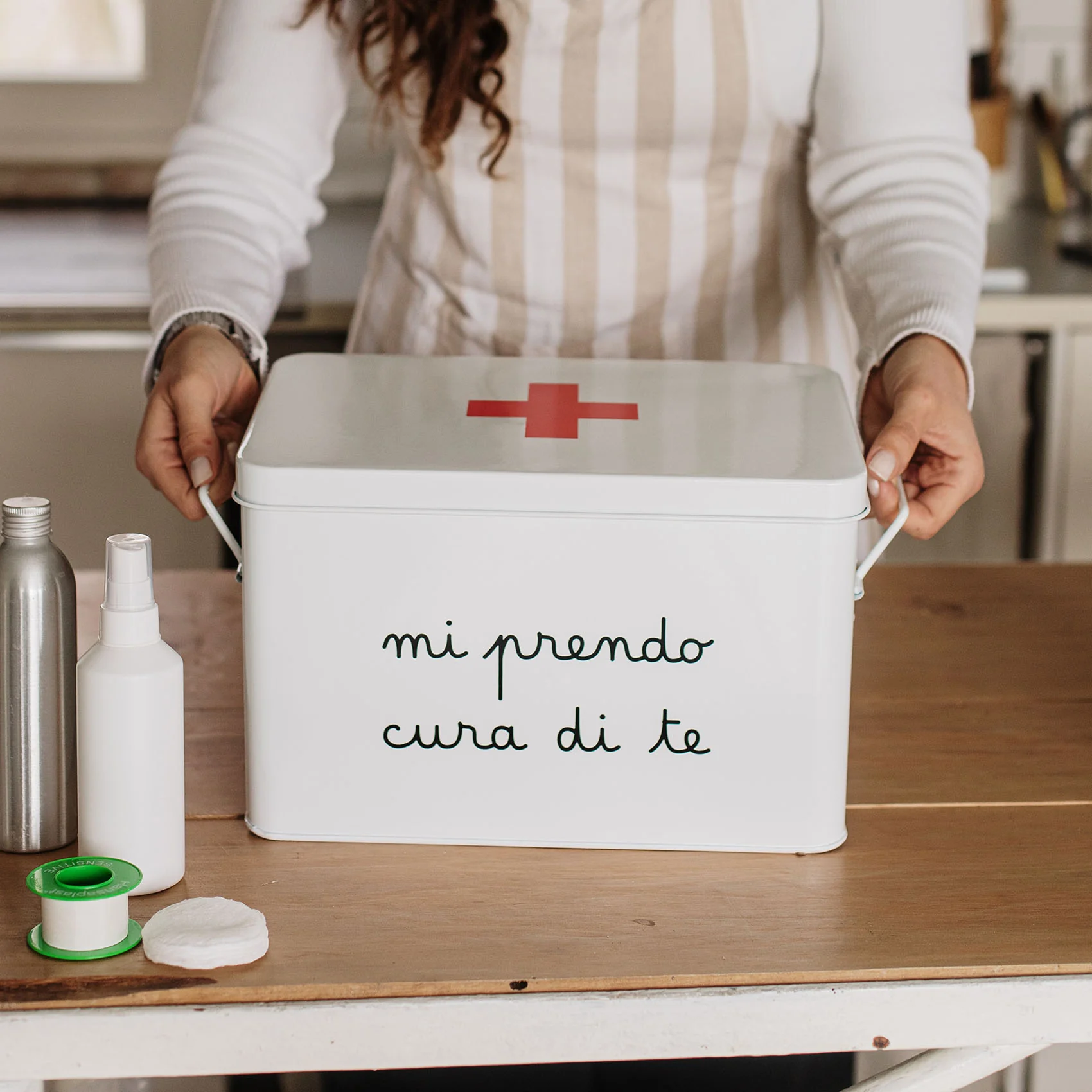 Scatola in acciaio verniciato "mi prendo cura di te" Simple Day - piccola